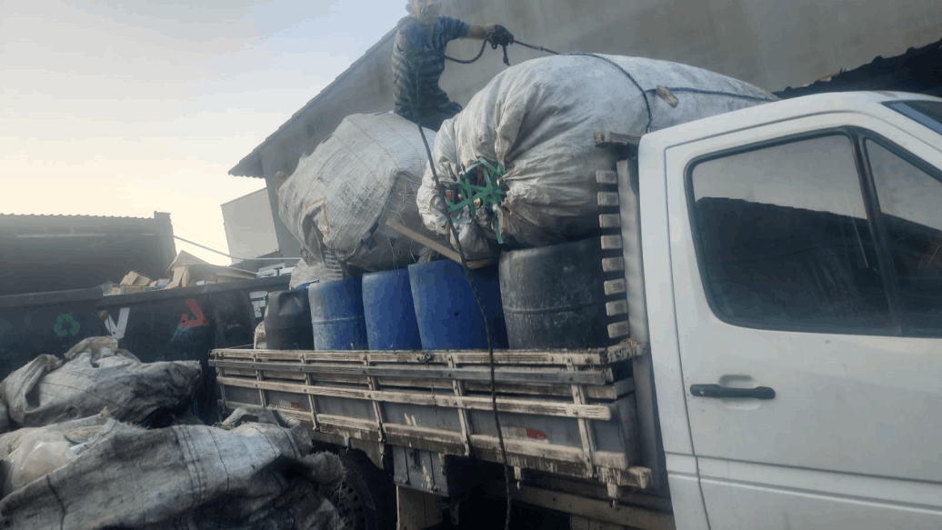 compra e venda de sucatas e reciclagem situada na região de Santo André empresa Gamboa